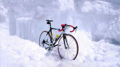Rennrad im Schnee