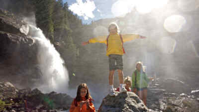 kids at the waterfalls